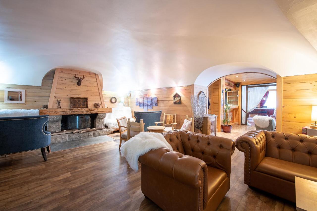 Hotel La Montagne La Clusaz Esterno foto