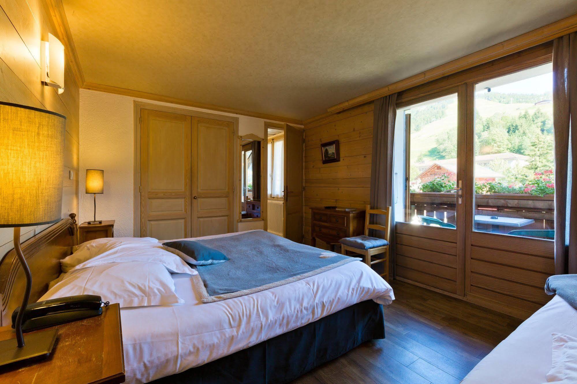 Hotel La Montagne La Clusaz Esterno foto