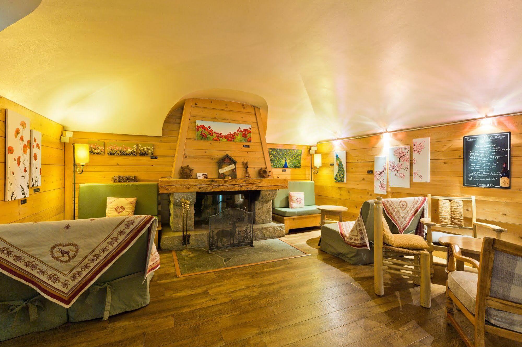 Hotel La Montagne La Clusaz Esterno foto